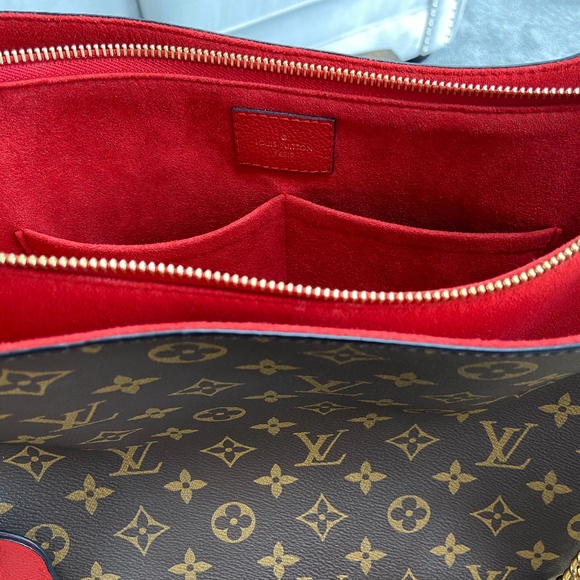 Authentic LOUIS VUITTON bag - Picture 9 of 10